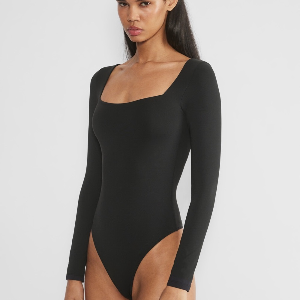 Contour Squareneck Longsleeve Bodysuit
